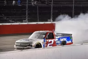 Race winner Sheldon Creed, GMS Racing, Chevrolet Silverado