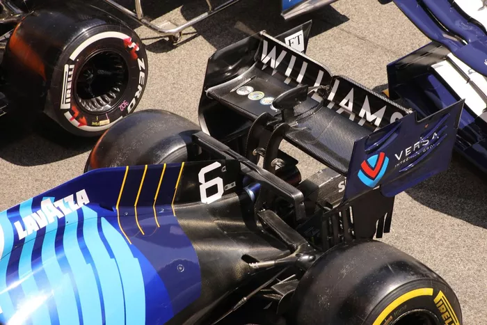 Detalle del alerón trasero del Williams FW43B 