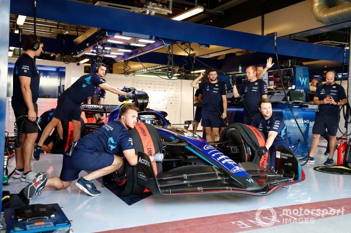 Logan Sargeant, Williams FW44 