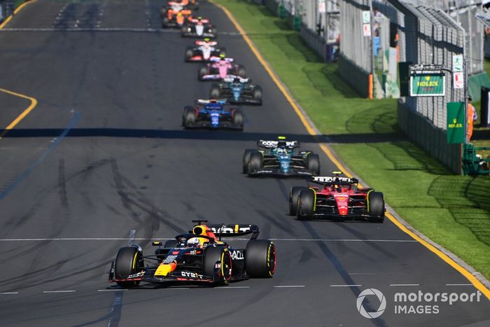 Max Verstappen, Red Bull Racing RB19, Carlos Sainz, Ferrari SF-23, Fernando Alonso, Aston Martin AMR23