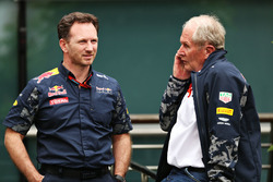 Кристиан Хорнер, руководитель Red Bull Racing и доктор Хельмут Марко, консультант Red Bull Racing