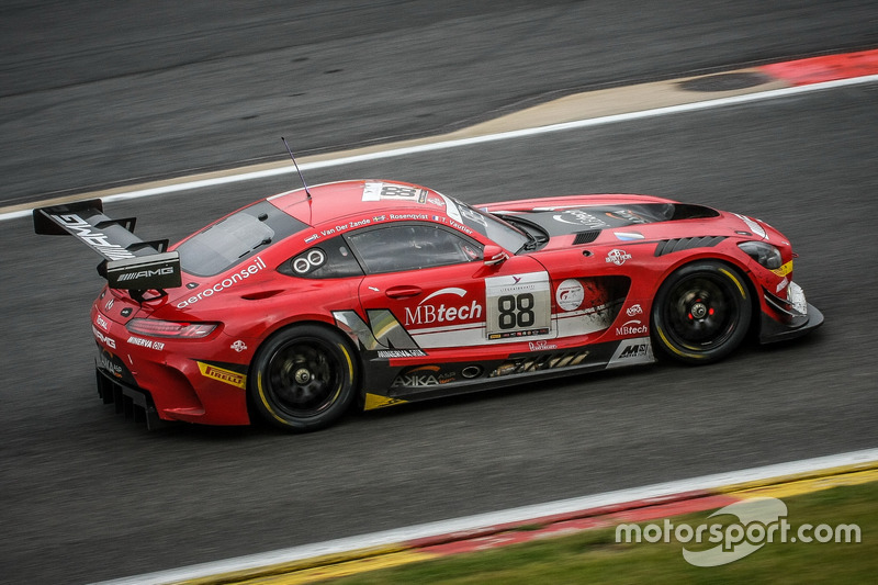 #88 AMG-Team AKKA ASP, Mercedes-AMG GT3: Tristan Vautier, Renger Van der Zande, Felix Rosenqvist