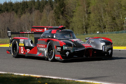 #8 Audi Sport Team Joest Audi R18 e-tron quattro: Lucas di Grassi, Loic Duval, Oliver Jarvis