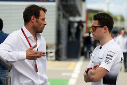 Голова GPDA Алекс Вурц і тест-пілот McLaren Стоффель Вандоорн