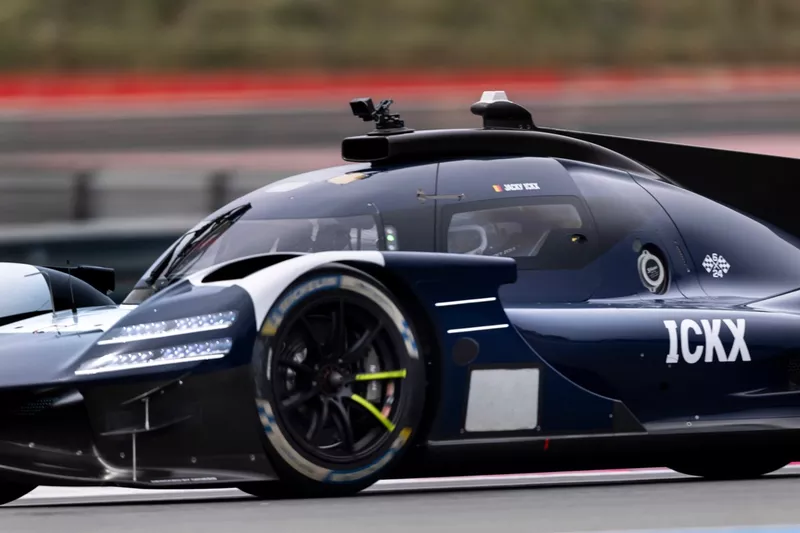Jacky Ickx, Genesis Magma Racing Genesis