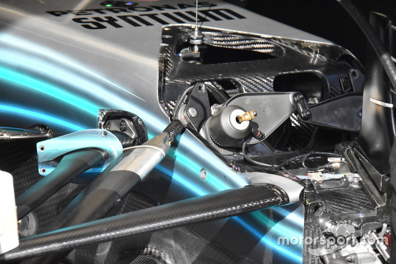 Mercedes AMG F1 W09 front suspension detail