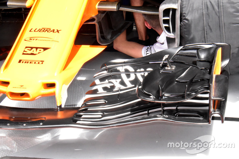 Sayap depan McLaren MCL33