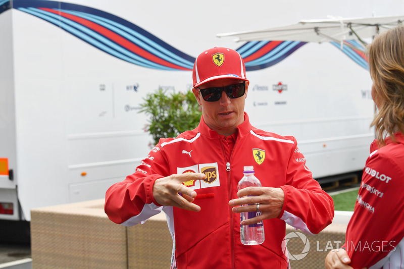 Kimi Raikkonen, Ferrari Daniel Ricciardo, Red Bull Racing