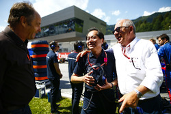 Toyoharu Tanabe, F1 Technical Director, Honda, and Gerhard Berger