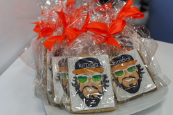 Fernando Alonso, McLaren birthday cake
