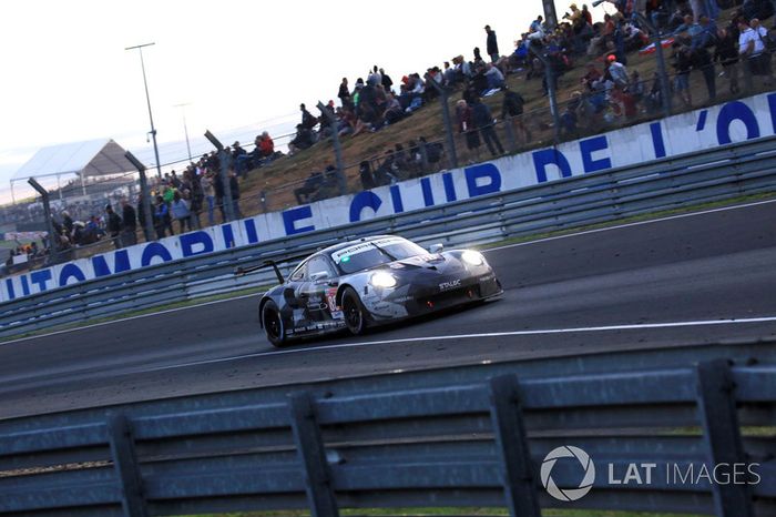 #88 Dempsey Proton Competition Porsche 911 RSR: Matteo Cairoli, Khaled Al Qubaisi, Giorgio Roda