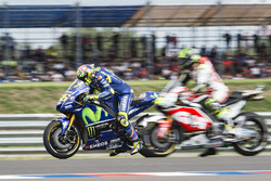 Valentino Rossi, Yamaha Factory Racing effectue un essai de départ
