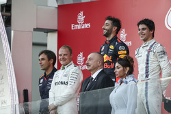 Pierre Wache, Red Bull Racing Chief Engineer Performance Engineering, Race winner Valtteri Bottas, M