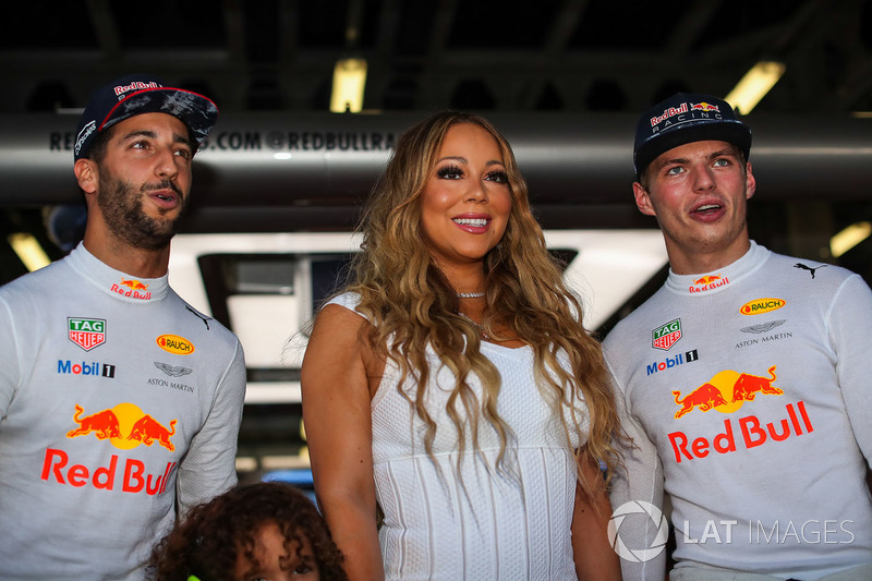 Гран Прі Азербайджану. Даніель Ріккардо, Red Bull Racing, Макс Ферстаппен, Red Bull Racing, та Мерая Кері