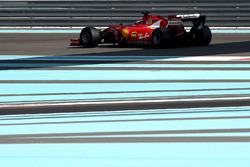 Kimi Raikkonen, Ferrari teste les pneus Pirelli 2017