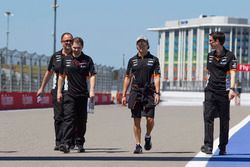Sergio Pérez, Sahara Force India camina por el circuito