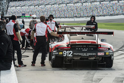 #912 Porsche Team North America, Porsche 911 RSR: Kevin Estre, Laurens Vanthoor, Richard Lietz
