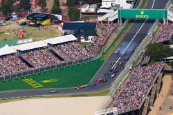 Lewis Hamilton, Mercedes AMG F1 W08, Sebastian Vettel, Ferrari SF70H, Valtteri Bottas, Mercedes AMG 