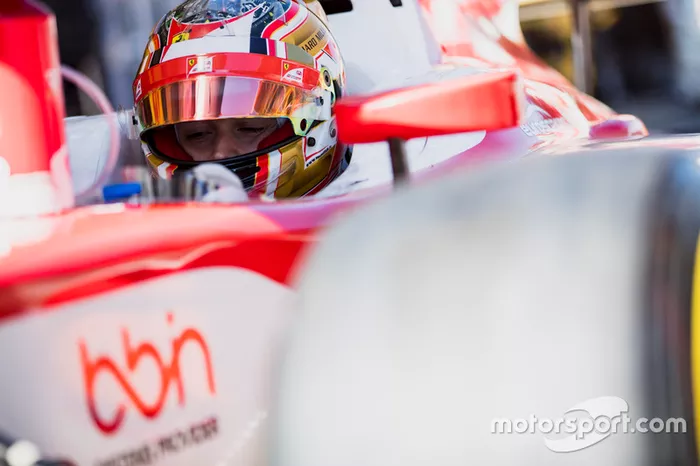 Charles Leclerc (foto) e Nobuharu Matsushita foram os vencedores da F2 em Barcelona. Sérgio Sette Câmara foi somente o 13º e 15º nas duas baterias.