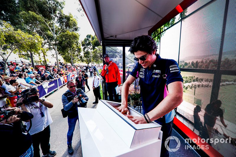 Lance Stroll, Racing Point hand mould