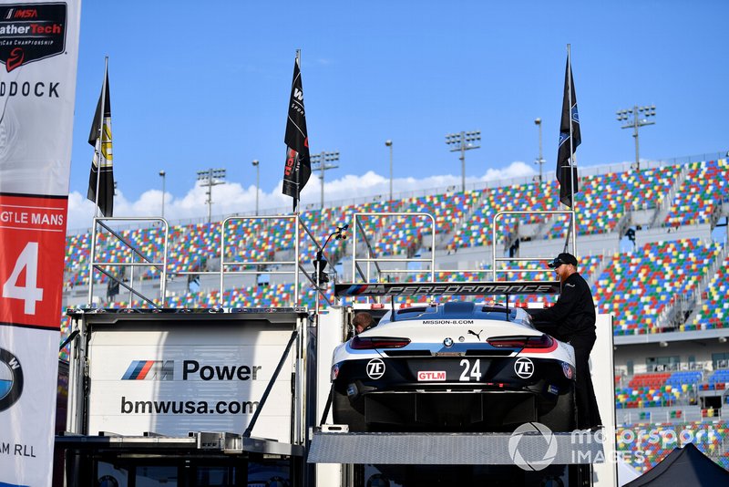 #24 BMW Team RLL BMW M8 GTE, GTLM: Jesse Krohn, John Edwards, Chaz Mostert, Alex Zanardi