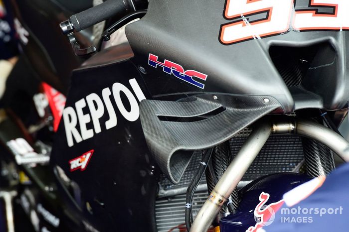 Detalle de las alas de la moto del Repsol Honda Team