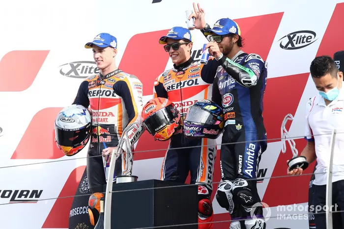 Podio:  ganador Marc Márquez, Repsol Honda Team, segundo lugar Pol Espargaró, Repsol Honda Team, tercer lugar Enea Bastianini, Esponsorama Racing 