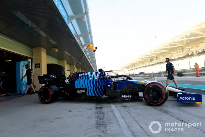 Logan Sargeant, Williams FW43B