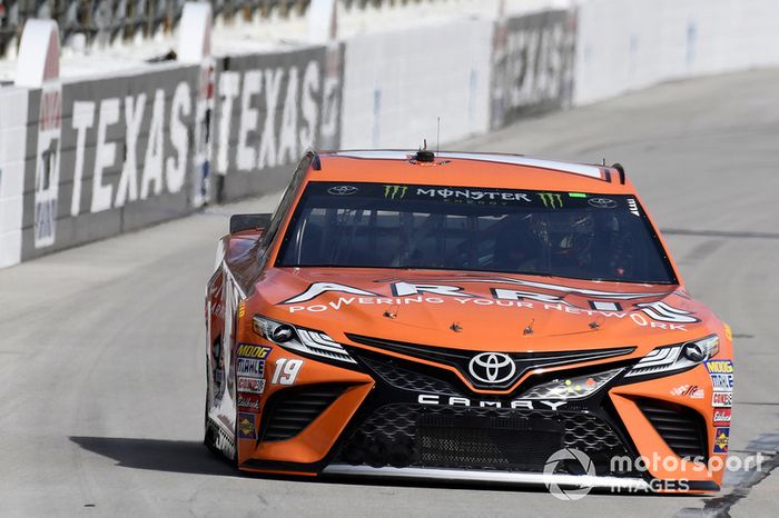 Daniel Suarez, Joe Gibbs Racing, Toyota Camry ARRIS