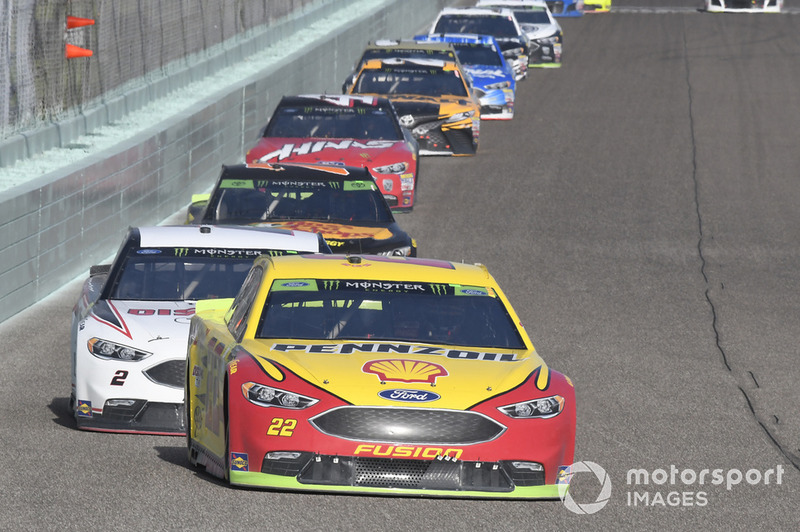 Joey Logano, Team Penske, Ford Fusion Shell Pennzoil, Brad Keselowski, Team Penske, Ford Fusion Discount Tire