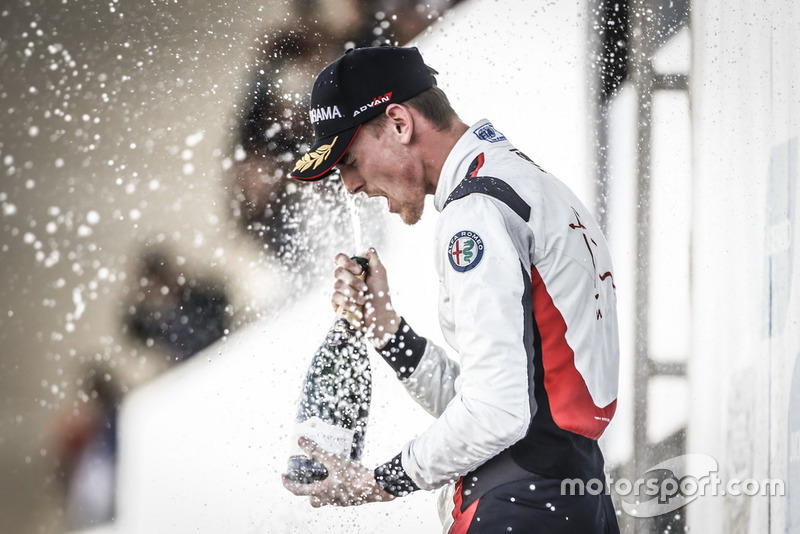 Podio: il vincitore della gara Kevin Ceccon, Team Mulsanne Alfa Romeo Giulietta TCR