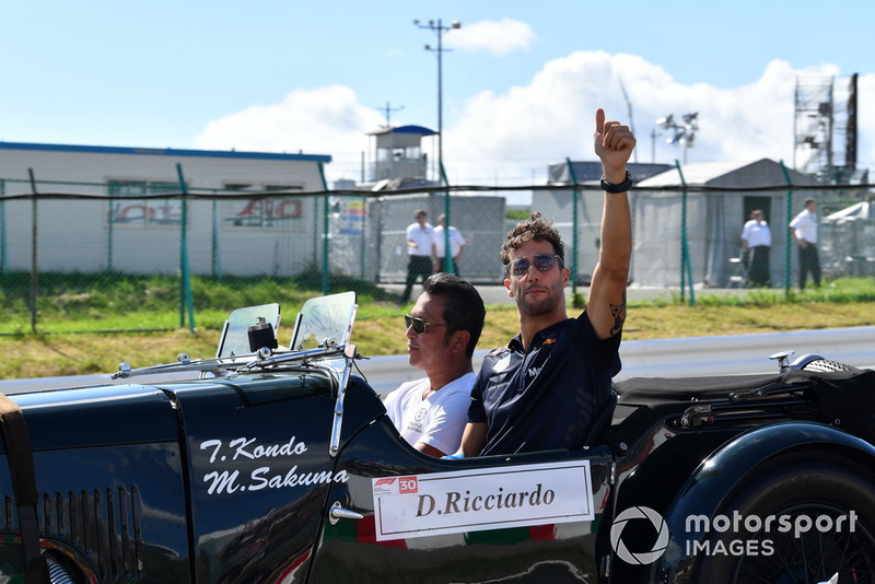 Daniel Ricciardo, Red Bull Racing, durante la drivers parade