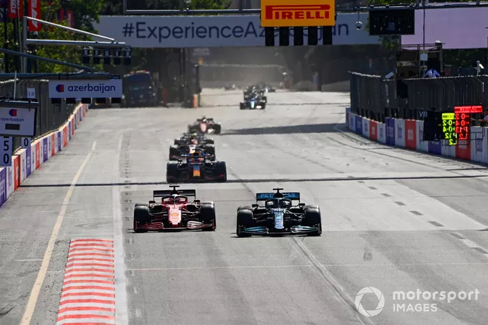 Lewis Hamilton, Mercedes W12, Charles Leclerc, Ferrari SF21