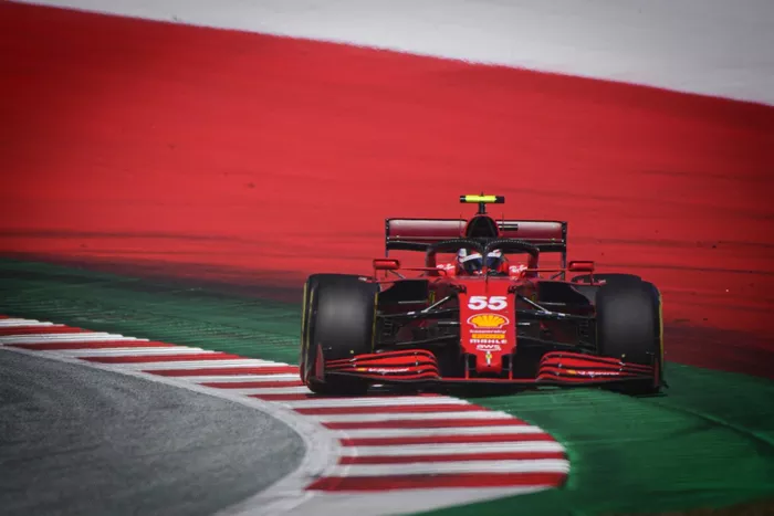 Carlos Sainz Jr., Ferrari SF21