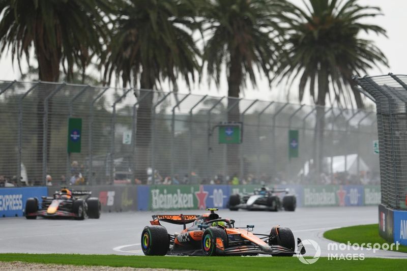 Lando Norris, McLaren, Max Verstappen, Red Bull Racing