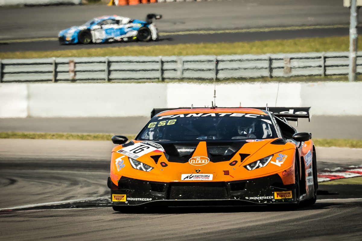 #16 GRT Grasser Racing Team Lamborghini Huracan GT3 Evo: Tim Zimmermann, Kikko Galbiati, Clemens Schmid