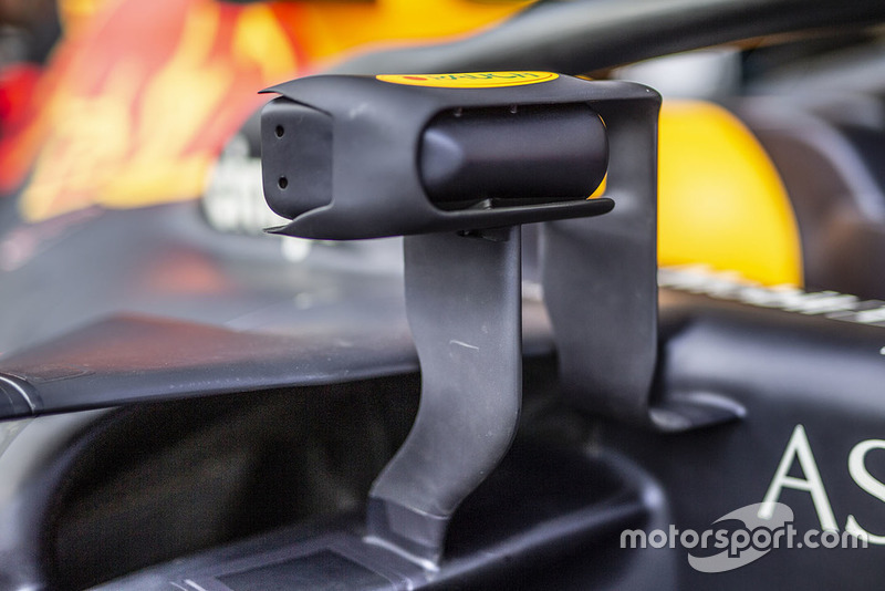 Red Bull Racing RB14, дзеркала заднього виду