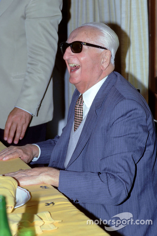 Maranello 1986, Enzo Ferrari pendant une rencontre avec les journalistes