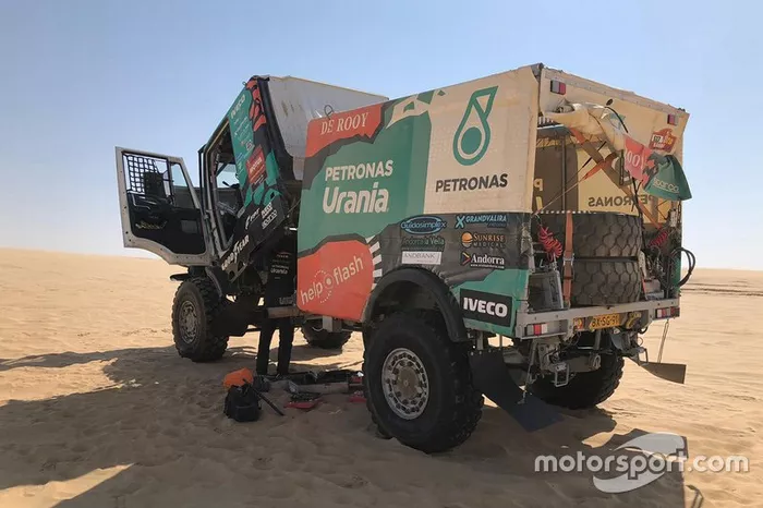 #517 Team De Rooy IVECO: Albert Llovera, Ferran Marco Alcayna, Marc Torres