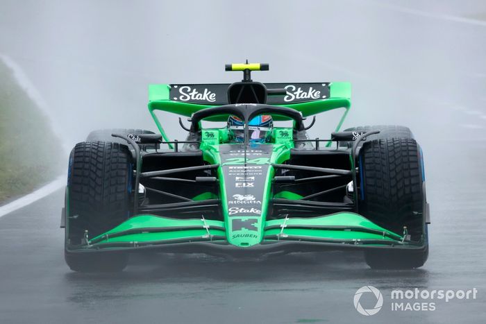 Zhou Guanyu, Stake F1 Team KICK Sauber C44