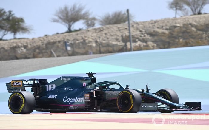 7. Lance Stroll, Aston Martin AMR21: 197 vueltas (1066, 164 km)