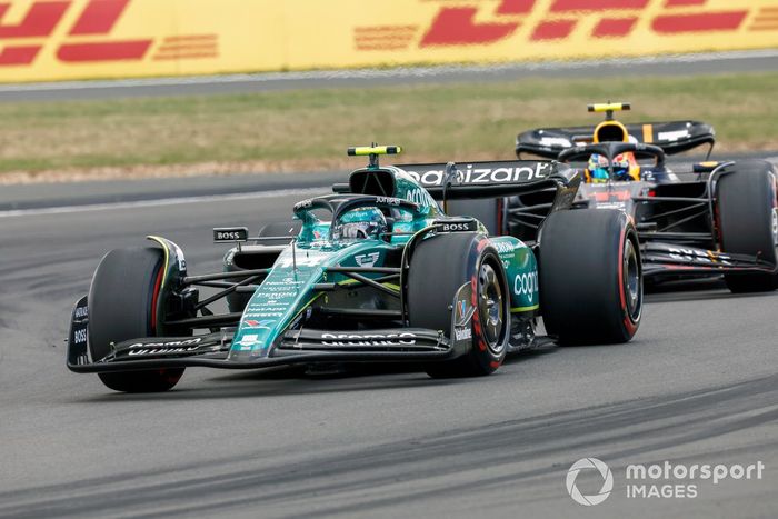 Fernando Alonso, Aston Martin AMR23, Sergio Pérez, Red Bull Racing RB19