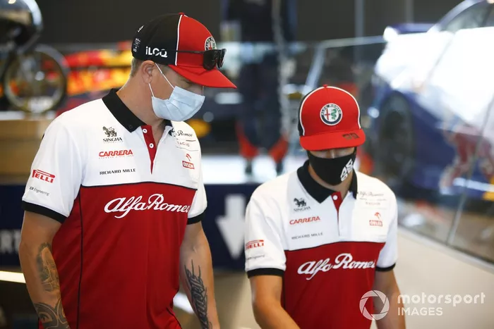 Kimi Raikkonen, Alfa Romeo et Antonio Giovinazzi, Alfa Romeo 