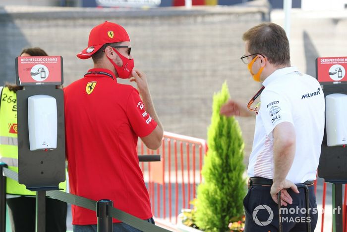 Sebastian Vettel, Ferrari y Andreas Seidl, Team Principal, McLaren