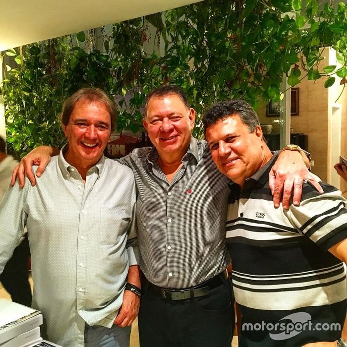 Téo José em foto com Reginaldo Leme