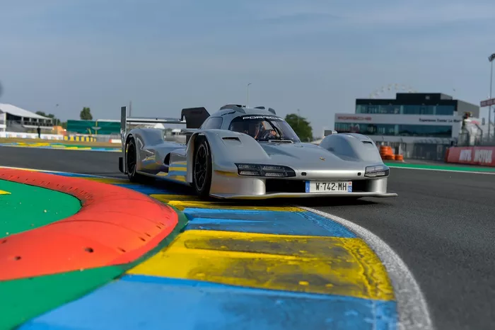 Porsche 963 road car