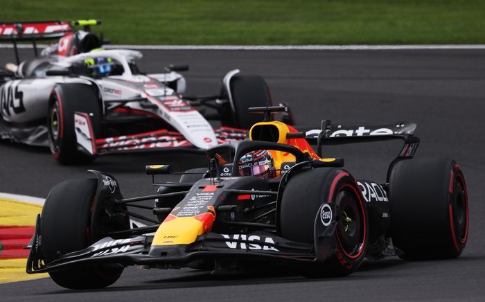 Max Verstappen, Red Bull Racing, Oliver Bearman, Haas F1 Team