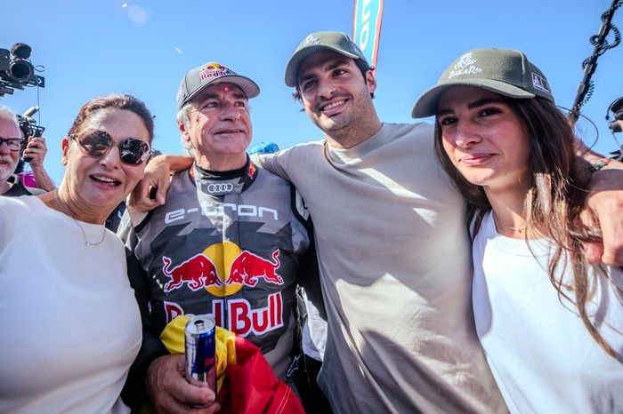 #204 Equipo Audi Sport Audi RS Q e-tron E2: Carlos Sainz padre, Carlos Sainz hijo con su familia