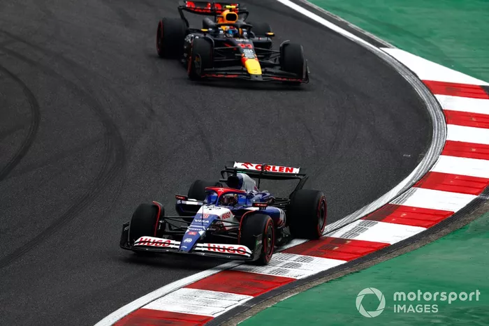 Daniel Ricciardo, RB F1 Team VCARB 01, Sergio Pérez, Red Bull Racing RB20