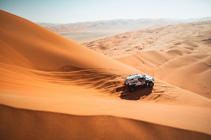 #217 X-raid Mini JCW Team Mini John Cooper Works Rally Plus: Krzysztof Hołowczyc, Łukasz Kurzeja